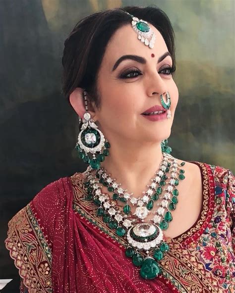 collection of jewellery - nita ambani jewellery collection worth.